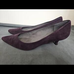Stuart Weitzman Suede Pointed Toe Pumps Purple Work Wear Kitten Heel Sz‎ 7.5